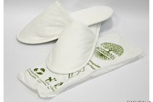 Elegant biodegradable Slippers in fabric sachet